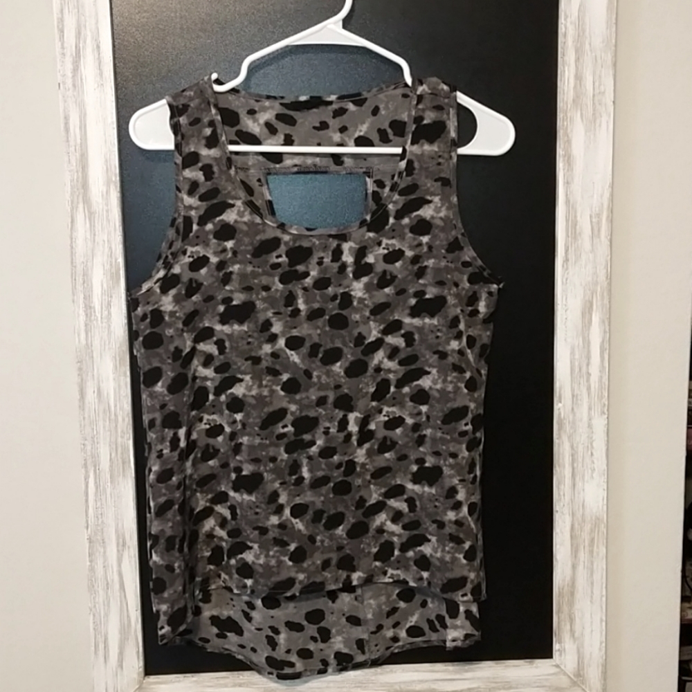 ❤️ 5 for $25 ❤️ MINE Animal print blouse.